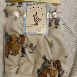 NWT Classic Pooh Winnie, Kanga, Roo & Piglet Baby Blanket Unisex